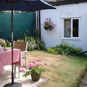 The At Weston Lawn Bed & Breakfast
